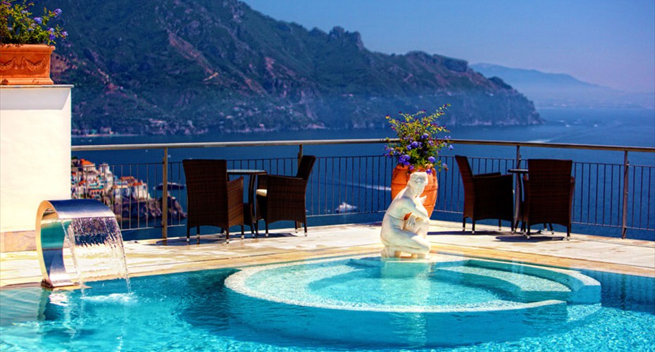 Residence con piscina ad Amalfi.
